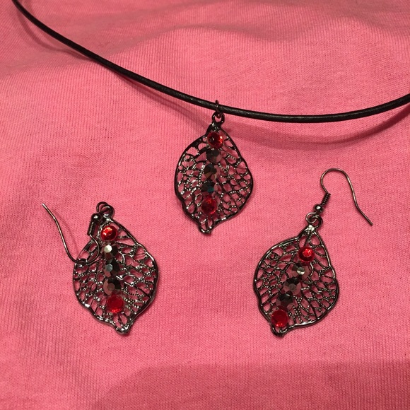 Gorgeous necklace & earrings set light weight NWT - Picture 7 of 8